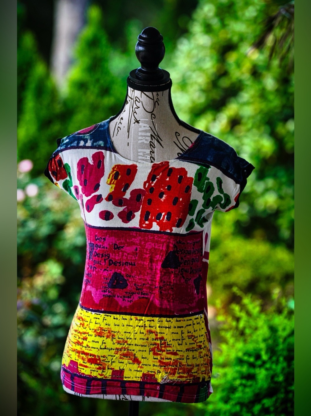 Vintage Desigual Script & Abstract Pop-Art Cap Sleeve Tee – Size Small